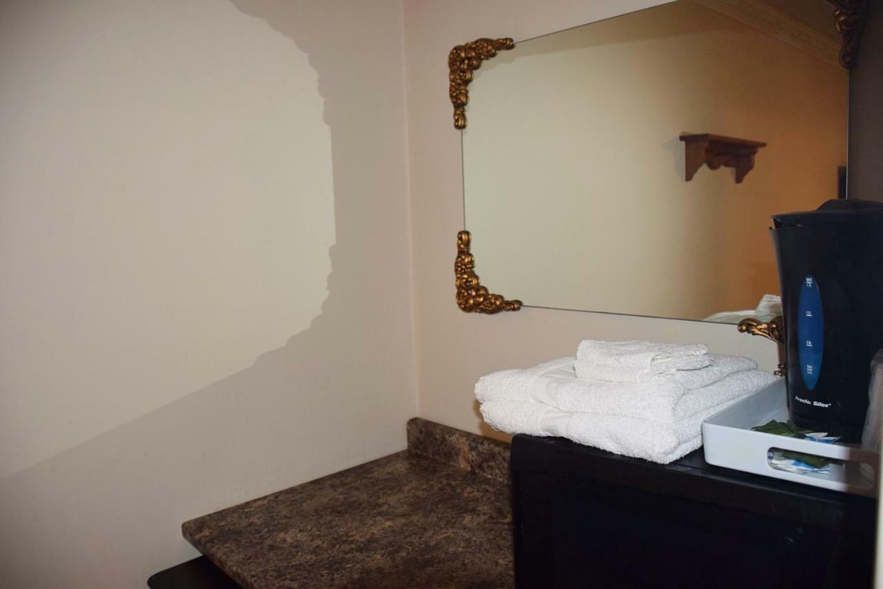 Kent Motel Chatham-Kent Eksteriør billede
